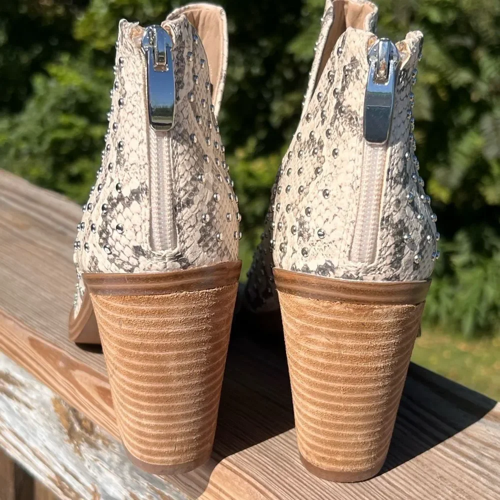 Steve Madden Animal Print Pointed Toe Ankle Boots Back Zipper Closure Size 8.5 - Picture 11 of 12